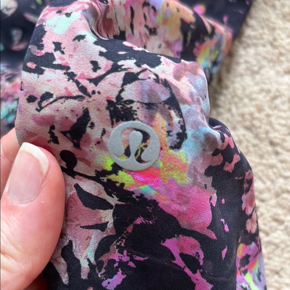 Lululemon Multicolor Floral Running Shorts 6 - Picture 2 of 8